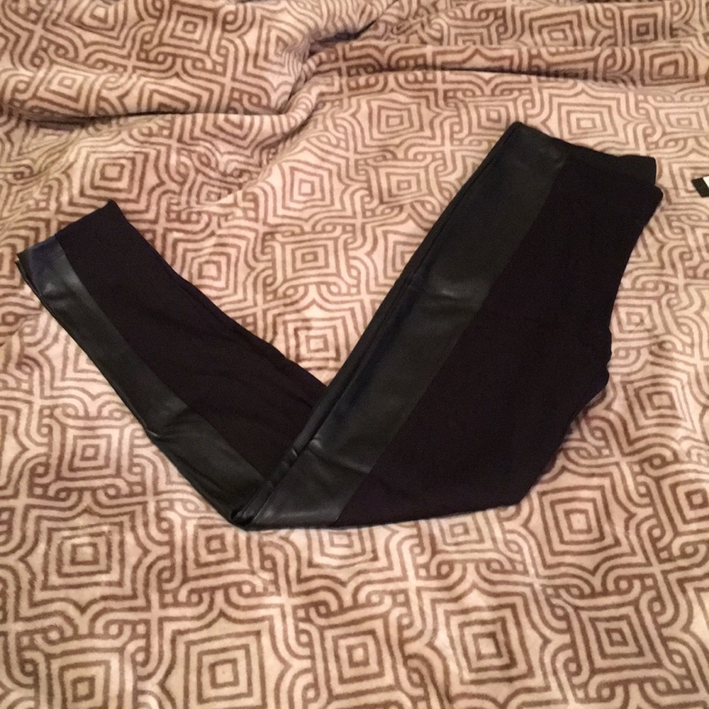 Kenneth Cole zip up leather skinny pant